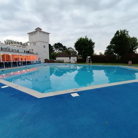 מלון פול Haven Rockley Park,Lytchett Bay View מראה חיצוני תמונה